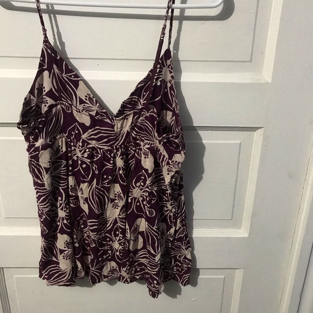Size. L Floral Tank Top. Belted - Picture 2 of 5